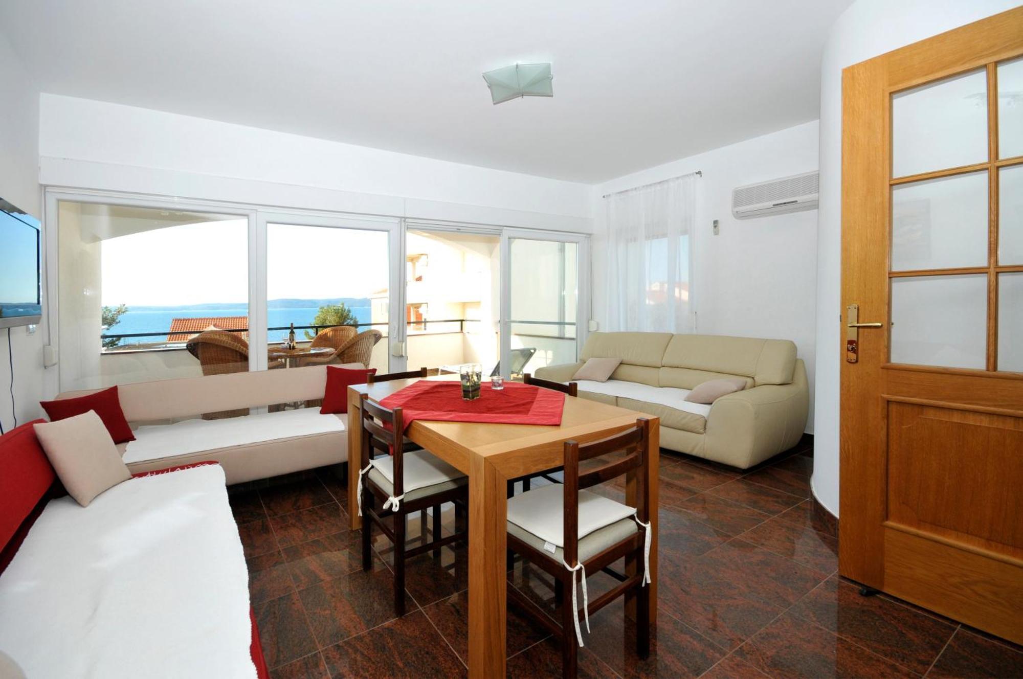 Apartmani Svalina - Seaview And 130M From Beach Trogir Luaran gambar