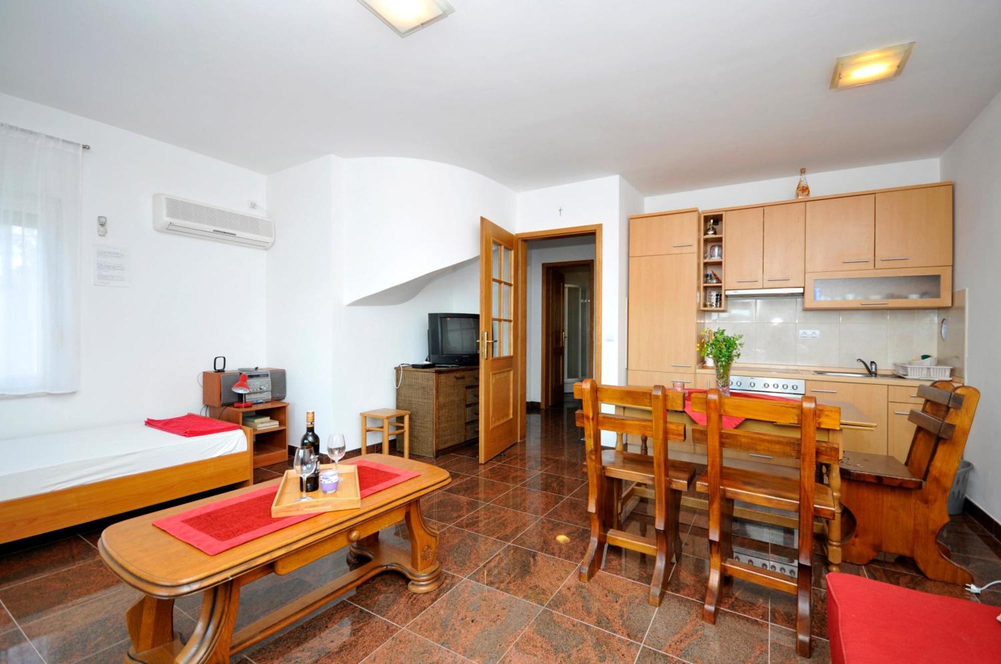 Apartmani Svalina - Seaview And 130M From Beach Trogir Luaran gambar