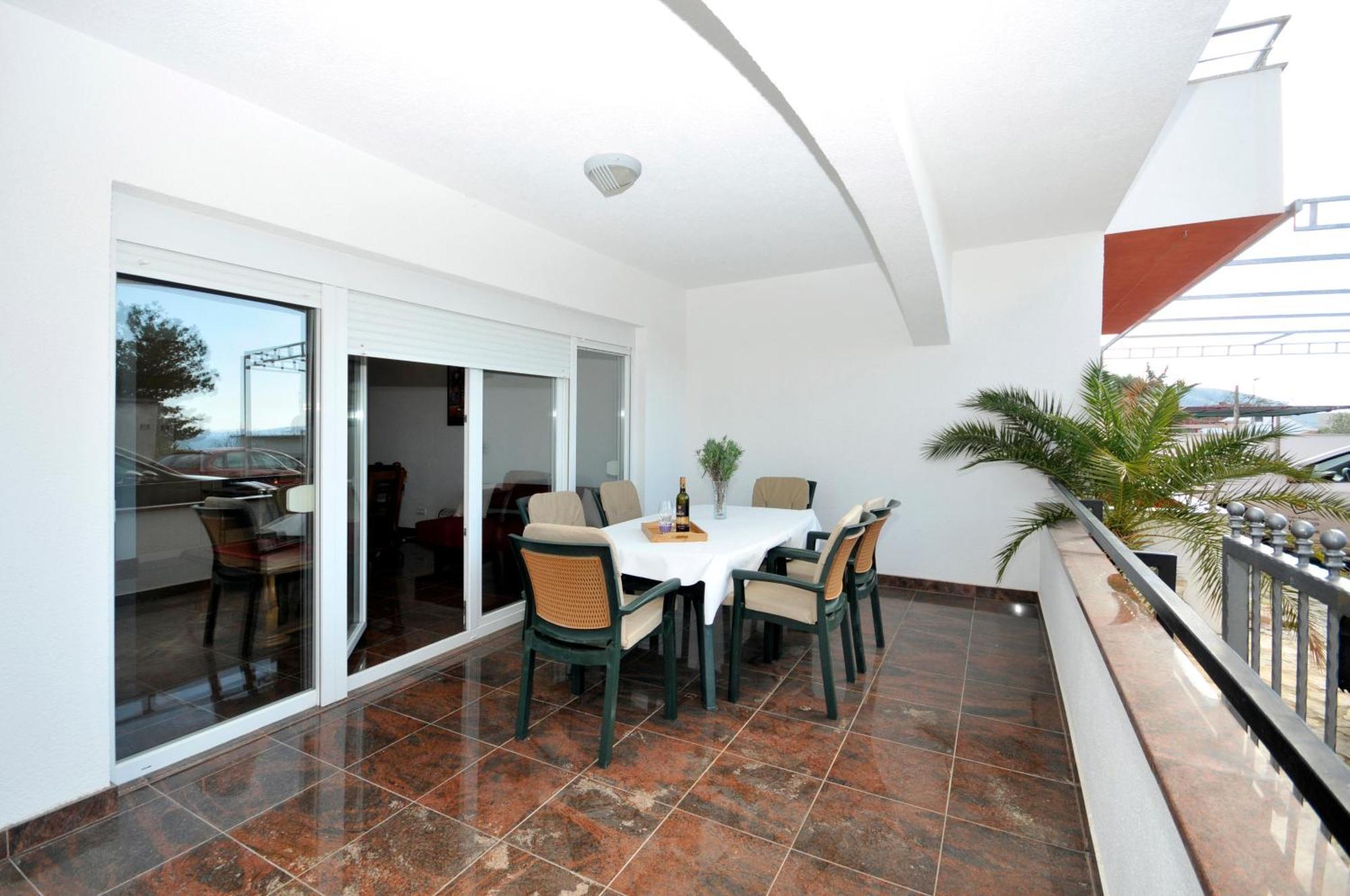 Apartmani Svalina - Seaview And 130M From Beach Trogir Luaran gambar