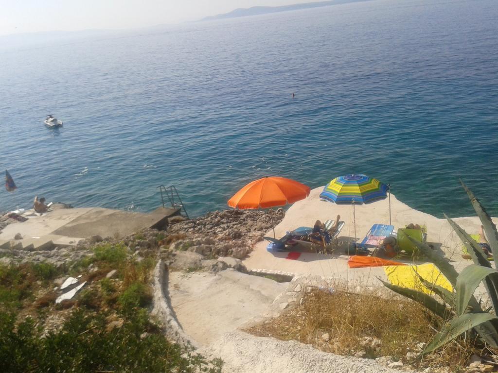 Apartmani Svalina - Seaview And 130M From Beach Trogir Luaran gambar