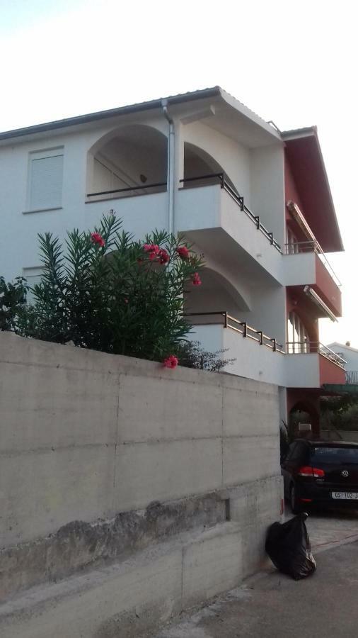 Apartmani Svalina - Seaview And 130M From Beach Trogir Luaran gambar